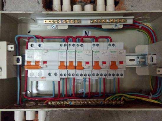 用戶配電箱主開關是否需要漏電保護？經驗總結告訴你